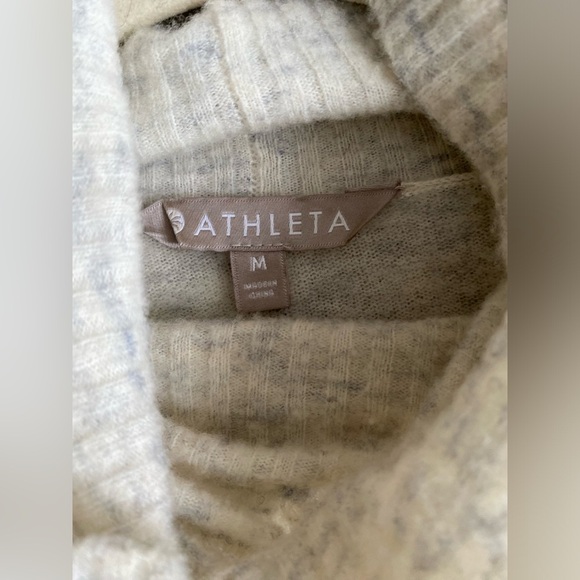 Athleta Sweater Women’s Medium Merino Wool Transit Turtleneck - Picture 3 of 10